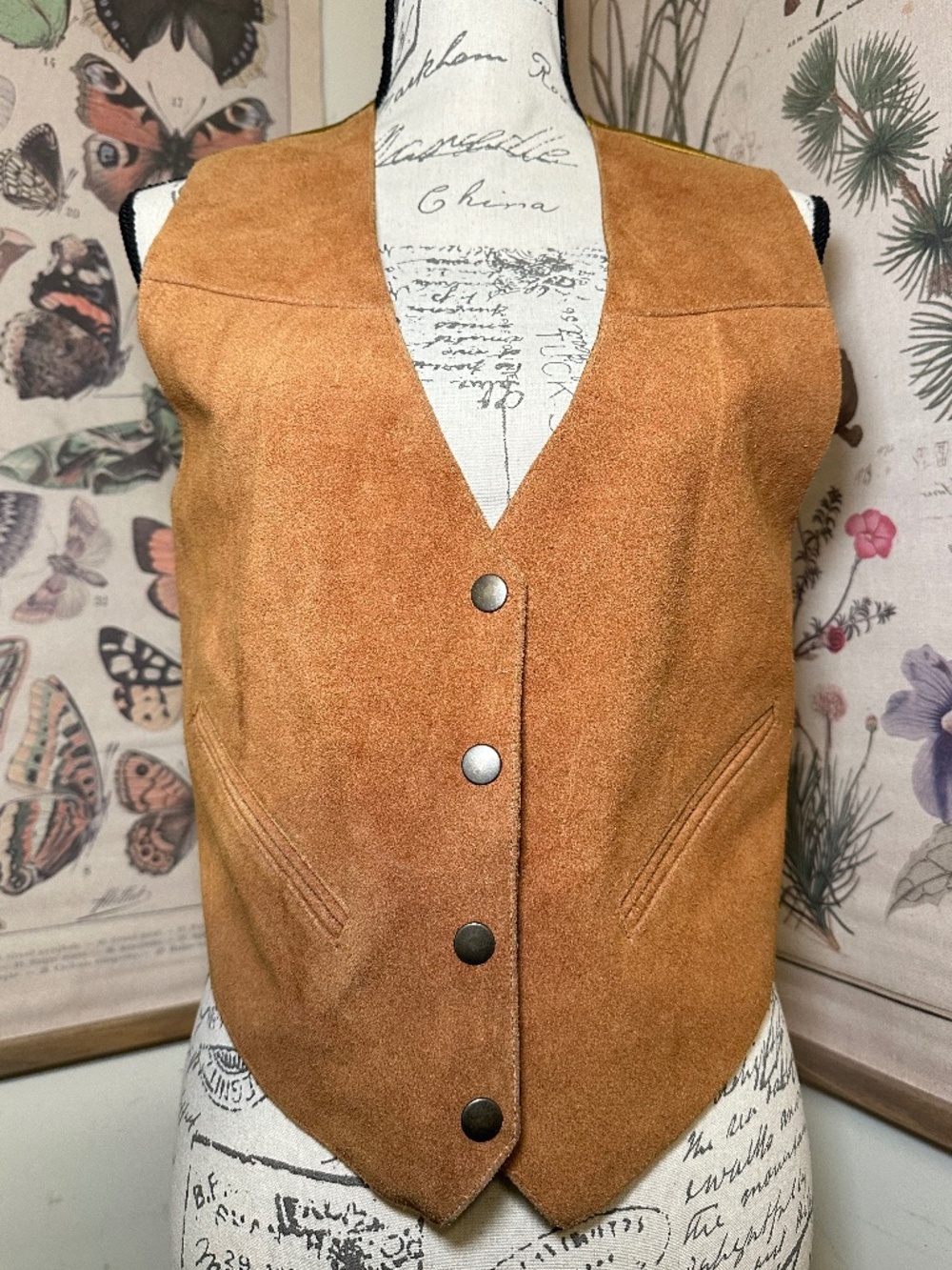 Vintage Tan Leather and Gold Western Style Suede Vest by Katch Me Size Medium - Picture 2 of 12